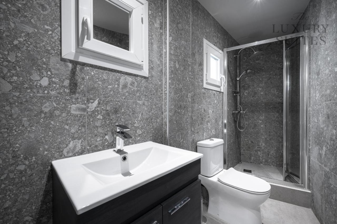 Upper Floor, The Luxury Suites Tesalonika Bagian luar foto